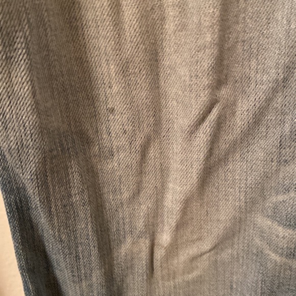 Gently Worn Women’s Size 4 Distressed Banana Republic Denim Jeans - Picture 6 of 15